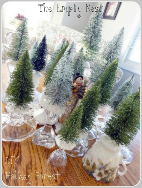 Holiday Forest - tutorial make your own bottle brush trees Vintage Christmas Crafts, Bottle Brush Christmas Trees, Brush Trees, Empty Nest, 12 December, Small Christmas Trees, Bottle Brush Trees, Winter Diy, Noel Christmas