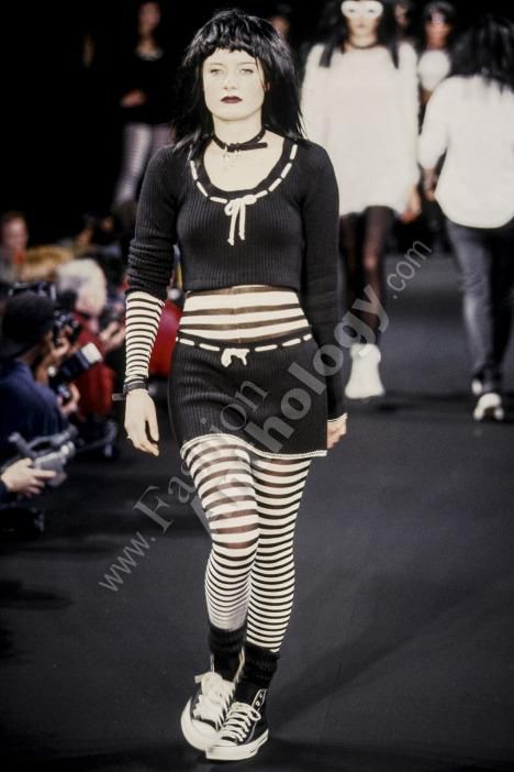 Betsey Johnson Outfit, Betsey Johnson 80s, Alternative 90s Fashion, Avant Garde Outfit Ideas, 2010s Club Outfits, Betsey Johnson Aesthetic, Black 80s Aesthetic, 90s Alt Fashion, Striped Tights Outfit