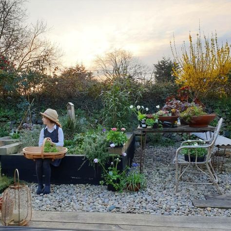 Garden Table Update. - Alice in Scandiland Painted Garden Table, Oak Sleepers, Stay Up Late, Black Fence, Coastal Gardens, Outdoor Food, City Garden, Hairpin Legs, Painted Floors