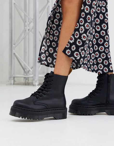 Dr Martens Outfit, Dr Martens Jadon, Doc Martens Outfit, Anti Fashion, Dr Martens Boots, Leather Heeled Boots, Shoes Boots Ankle, Socks And Heels, Faux Leather Heels