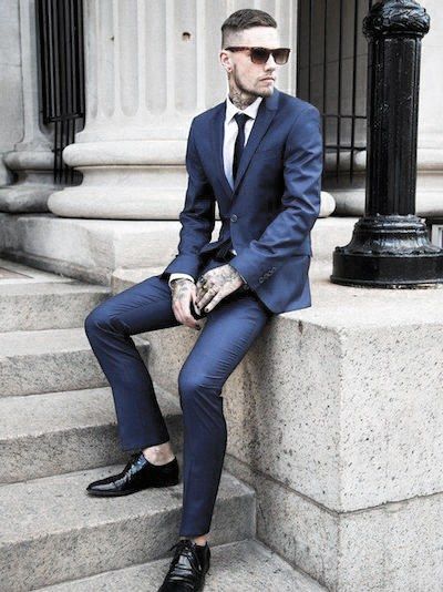 90 Navy Blue Suit Styles For Men - Dapper Male Fashion Ideas Blue Suit Black Shoes, Blue Suit Style, Blue Mens Suit, Terno Slim Fit, Terno Slim, Suits Outfits, A Man In A Suit, Man In A Suit, Mens Fashion Smart