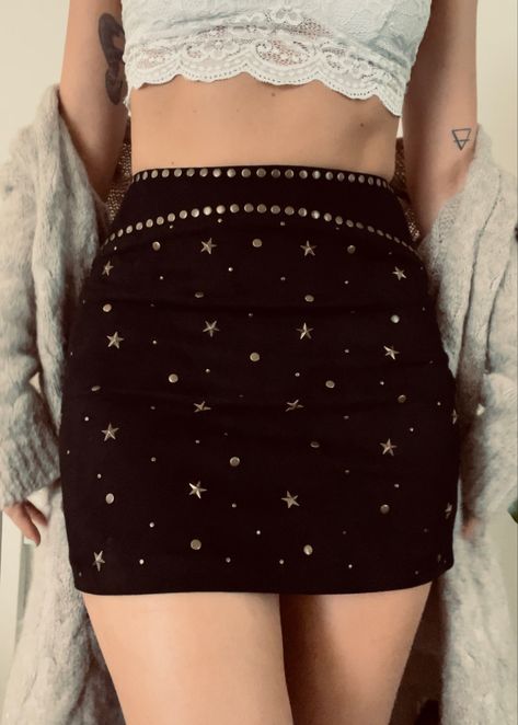 Such a lucky thrift find - 90s / 00s whimsigoth style mini black suede skirt with gold star studs. Up now on my depop! @autumnvtg Black And Gold Skirt, Whimsigoth Style, Star Skirt, Gold Skirt, Mexican Girl, Stars Hollow, Suede Mini Skirt, Metal Stars, Suede Skirt