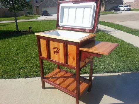 Bbq Setup, Easy Grill, Wood Cooler, Wooden Cooler, Diy Cooler, Cooler Stand, Patio Cooler, Outdoor Woodworking Projects, Coolest Cooler