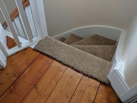 Hardwood On Stairs, Wood Floor Stairs, Carpeted Stairs, Laminate Stairs, Carpet Staircase, Hardwood Stairs, Floor Boards, Wood Railing, Wood Steps