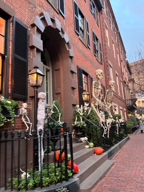 Halloween In Boston, Boston Halloween Aesthetic, Boston Halloween, Boston Fall, Halloween Bar, Boston Things To Do, Beacon Hill, Soul Eater, In Boston