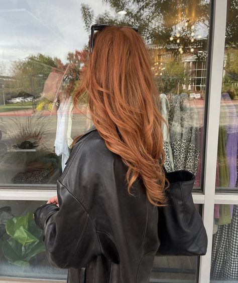 Rambut Brunette, Strawberry Blonde Hair Color, Red Hair Inspo, Ginger Hair Color, Hair Color Auburn, Strawberry Blonde Hair, Auburn Hair, Hair Inspiration Color, Orange Hair