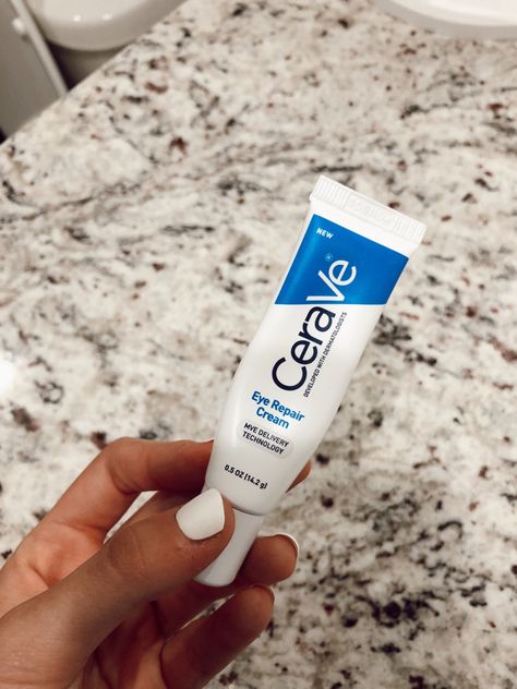 Cerave Eye Cream, Cerave Eye Repair Cream, Eye Repair Cream, Skincare For Oily Skin, Eye Creme, Basic Skin Care Routine, Cream Aesthetic, Girly Aesthetic, Skincare Aesthetic