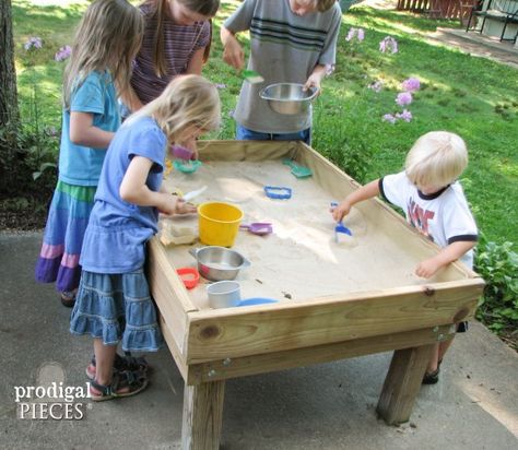 Diy Sandbox, Kids Outdoor Play, Outdoor Play Area, Sand Table, Diy Water, Outdoor Classroom, Children Playing, Play Table, Backyard For Kids