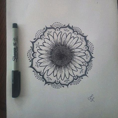 Daisy mandala Daisy Mandala Tattoo, Daisy Mandala, Gerber Daisies, Vintage Portraits, Dreamcatcher Tattoo, Tatting, Tattoo Ideas, Wallets, Daisy