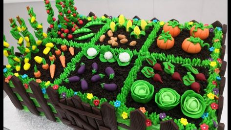 Garden Cakes and Flower Cupcake Ideas | Family Food Garden Garden Cake Ideas, Allotment Cake, Vegetable Garden Cake, Garden Theme Cake, Decorate Your Own Cake, Garden Cupcakes, Succulent Cupcakes, Vegetable Cake, Garden Cake