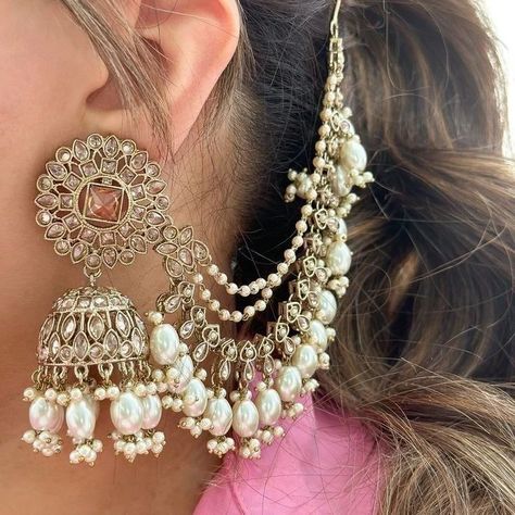 🤭😘🫣🫠Hyeeeeee. #earing #fashion #jewellery #jhumkas #earingaccessories #idea #ideasforyou #ideasforphoto #wallpaper #accessories #earrings #instagram #girlslove #instafashion #garbaa #navratrispecial #navratri2024 #tranding Indian Wedding Jewelry Sets, Pretty Jewelry Necklaces, Beautiful Pakistani Dresses, Navratri Special, Traditional Indian Outfits, Indian Wedding Jewelry, Girly Accessories, Pretty Jewelry, Jhumka Earrings