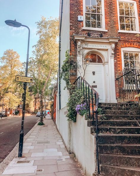 Living In London Aesthetic, Walking Guide, Hampstead Village, Hampstead London, London Neighborhoods, Pretty Houses, London Areas, London Aesthetic, Colourful Buildings