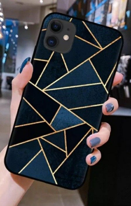 Phone Case Painting Ideas, Mobile Case Design, Artsy Phone Cases, Phone Case Diy Paint, Diy Phone Case Design, Abstract Phone Case, Phone Covers Diy, Phone Cover Design, Sewing Easy Diy