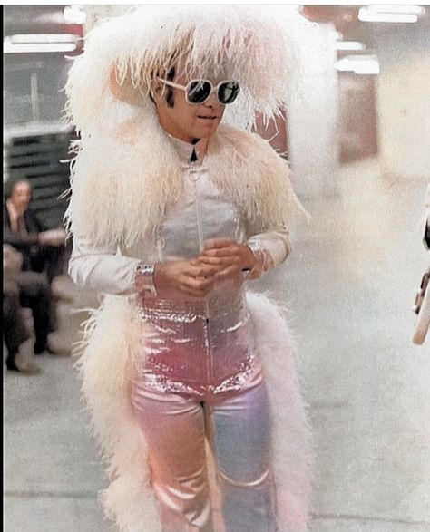 Elton John Aesthetic Outfit, Elton John Outfits, Elton John Aesthetic, Elton John 70s, Elton John Poster, John Aesthetic, David Furnish, Crocodile Rock, Midnight Cowboy