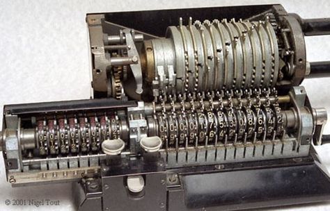 Mechanical Computer, Super Computer, Mechanical Calculator, Computer History, Retro Gadgets, Beautiful Objects, Antique Keys, Old Computers, Low Tech