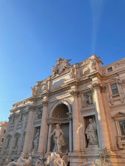 Fontaine de Trevi aesthetics,fontaine de trevi photography,fontaine de trevi wallpaper,rome,rome aesthetics,rome wallpaper Violin, Rome, Photography