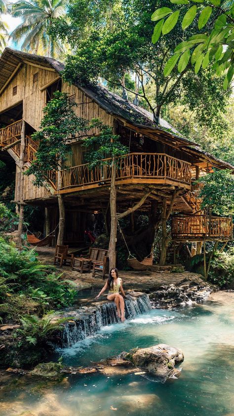 Suspended House, Natural Swimming Ponds, Jungle Life, Jungle House, Mud House, Cool Tree Houses, Bamboo House, Cebu City, Beach Bungalows