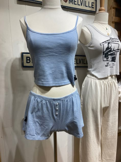 brandy melville matching set 💙💙💙 Brandy Melville Pajama Set Aesthetic, Brandy Matching Pjs, Pajama Set Brandy Melville, Brandy Pjs Aesthetic, Brandy Melville Matching Set, Brandy Pyjama Set, Matching Brandy Set, Brandy Melville Sleepwear, Sleep Set Aesthetic