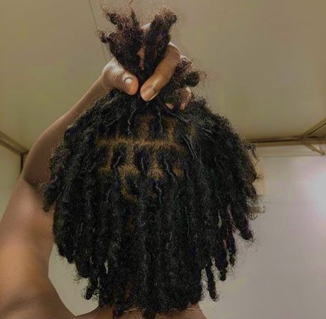 Dreadlock Hairstyles For Men, Beautiful Dreadlocks, Short Locs Hairstyles, Faux Locs Hairstyles, Starter Locs, Dreads Styles, Pelo Afro, Hair Twist Styles, Mens Braids Hairstyles