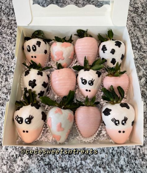 My favorite design to make!! Cow themed and pink Cow Theme Chocolate Covered Strawberries, Cow Print Cupcakes Pink, Cow Theme Strawberries, Pink Cow Print Strawberries, Pink Cow Cupcakes, Cowgirl Strawberries, Cow Print Decorations Birthday Parties, Cow Print Chocolate Covered Strawberries, Cow Deserts