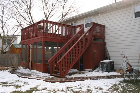 Summer Barbecue Ready! - Raised Ranch in Oswego, IL Raised Ranch Deck, Raised Ranch Remodel, Touch Football, Raised Ranch, Deck Pictures, Ranch Remodel, Ranch Decor, Summer Barbecue, Deck Ideas