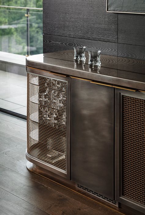 System Furniture, Stainless Steel Welding, Joinery Details, Curved Bar, Brass Kitchen, Metal Cabinet, Custom Kitchens, Curved Glass, Furniture Details