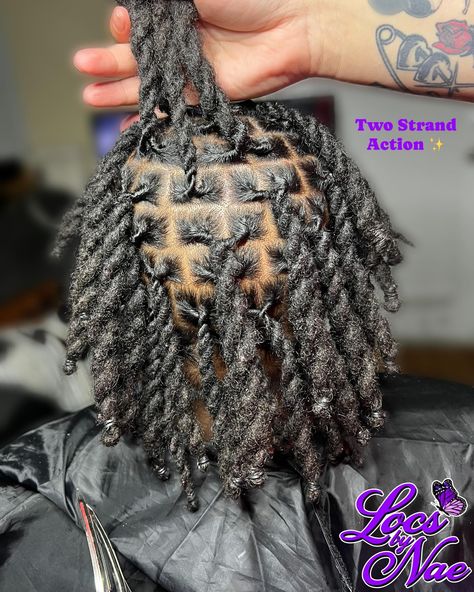 Keep swiping to see the style! ♾️🗣️✨ • These two strand twist came out fireeee 🔥🔥 • • • 👤: Shawn • • ✨ 𝙵𝙾𝙻𝙻𝙾𝚆 @locs_bynae_ 𝙵𝙾𝚁 𝙼𝙾𝚁𝙴 ! ✨ ☞ 𝖡𝖮𝖮𝖪𝖨𝖭𝖦 𝖮𝖯𝖤𝖭 ☜ ⊹ 𝙎𝙚𝙨𝙨𝙞𝙤𝙣 𝘽𝙤𝙤𝙠𝙚𝙙: $75 Retwist & Simple Style ⊹ ɴᴏ ᴅᴇᴘᴏꜱɪᴛ ɴᴏ ᴀᴘᴘᴏɪɴᴛᴍᴇɴᴛ ➸ $15 ᴅᴇᴘᴏꜱɪᴛ • • • • #locs #loc #dreadloc #retwist #retwisting #barreltwist #twostrandtwist #twostrandretwist #locstyle #locstyles #loclife #loclove #loclivin #loclifestyle #lochaircommunity #locs4life #locd #locdup #dentontx #denton #dfw #explorepage #locsbynae ... 4 Strand Twist Locs, Styles For Starter Locs, Two Strand Retwist, Loc Retwist Styles, Starter Locs Two Strand Twist, Two Strand Twist Men, 2 Strand Twist Locs Style, Retwist Locs Style, Two Strand Twist Locs