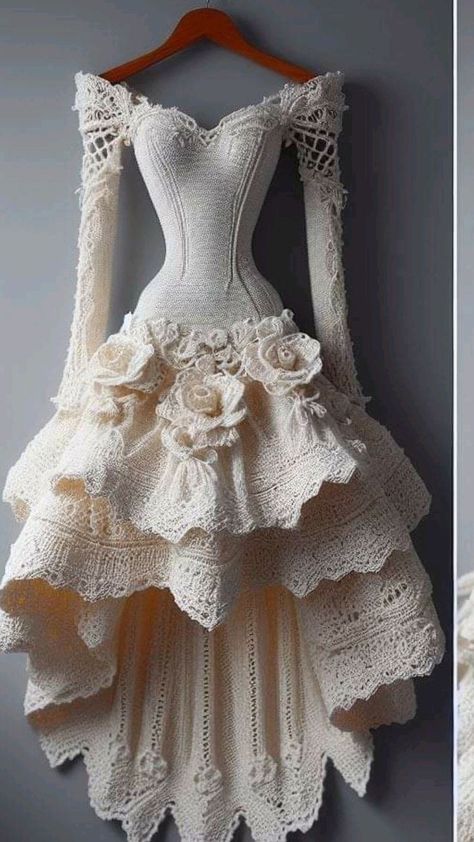 Crochet Wedding Dress Pattern, Crochet Wedding Dresses, Wedding Dress Patterns, Crochet Wedding, Crochet Clothing And Accessories, Les Couples, Crochet Clothes Patterns, Crochet Fashion, Fancy Dresses