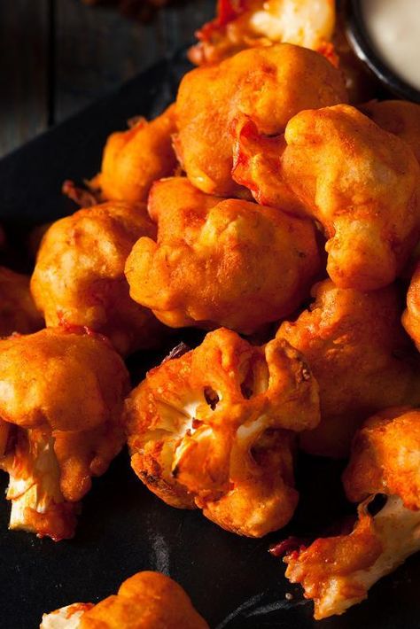 Buffalo Sauce Recipe, Buffalo Cauliflower Recipes, Cucumber Raita, Buffalo Wing, Buffalo Cauliflower Bites, Cauliflower Dishes, Buffalo Wing Sauce, Healthy Eating Breakfast, Buffalo Chicken Wings