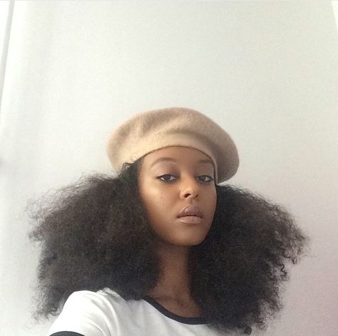 @ mmalaya || big hair. natural hair. natural hair and berets. Stylish hats for big curly hair. Edgy Minimalist, Natural Protective Styles, Big Curly Hair, Trendy Hat, Natural Hair Inspiration, Natural Hair Tips, Stylish Hats, Hair Curly, Hair Natural