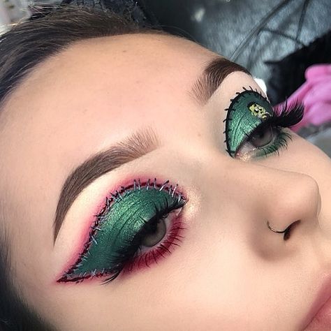 Frankenstein🔩💚 Meet Jerry the little dude on my right eye🤣 @anastasiabeverlyhills @norvina medium brown #dipbrow  @nyxcosmetics_uk… Eye Dots, Sharp Eyeliner, Dipbrow, Nyx Cosmetics, Creative Makeup, Medium Brown, Frankenstein, Halloween Ideas, Watercolor Tattoo