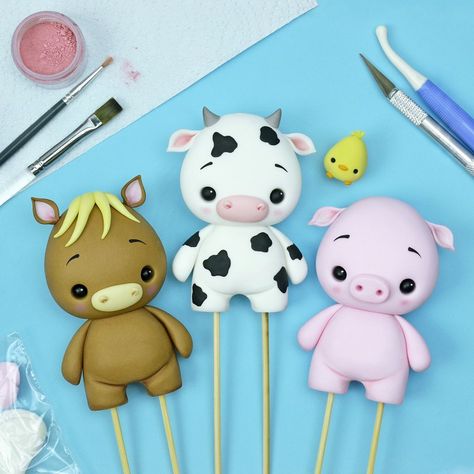 Crumb Avenue - Easy to follow cake topper tutorials | Inspirations | Farm Animals Cute Farm Animals, Clay Crafts For Kids, Cow Horse, Cake Topper Tutorial, Fondant Animals, Fondant Cake Toppers, Polymer Clay Figures, Fondant Tutorial, Baby Dino