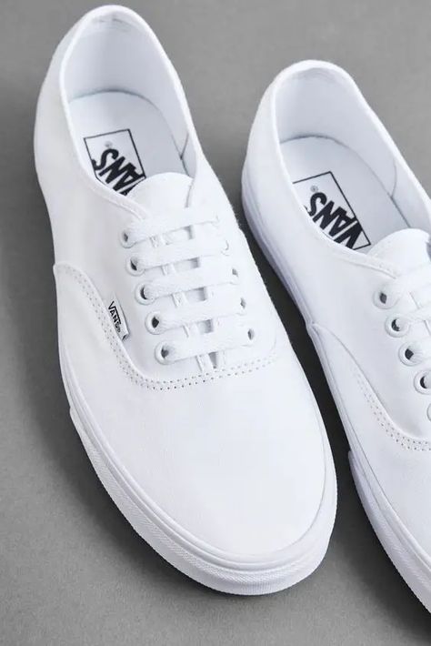 White Vans: How to Style Like a Fashion Icon Painted White Vans, Vans Authentic White, White Vans Shoes, Communion Shoes, Tennis Vans, Vans Shoes Women, Canvas Sneakers Womens, Creeper Minecraft, Tenis Vans