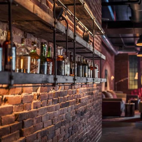 9 Industrial Bar Design Inspirations To Transform Your Space - Fabricerie Industrial Style Bar Design, Commercial Bar Ideas, Colorful Industrial Interior, Bar Interior Design Industrial, Brewery Bar Design, Wine Tasting Room Ideas, Apothecary Vibes, Industrial Bar Design, Industrial Restaurant Design