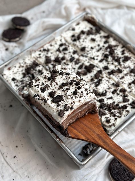 Cookies And Cream Mousse Cake, Cookies And Cream Mousse, Trifle Recipes Easy, Fancy Recipes, Easy Trifle, Oreo Mousse, Trifle Recipes, Individual Desserts, Trifle Recipe