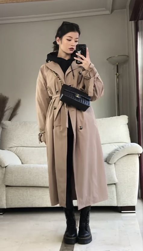 outfit of the day, ootd, fashion trend, fashion inspo, trench coat outfit Mantel Outfit, 00s Mode, Trench Coat Outfit, Winter Fashion Outfits Casual, Fall Inspiration, Causual Outfits, Fashion Mistakes, 가을 패션, Casual Winter Outfits