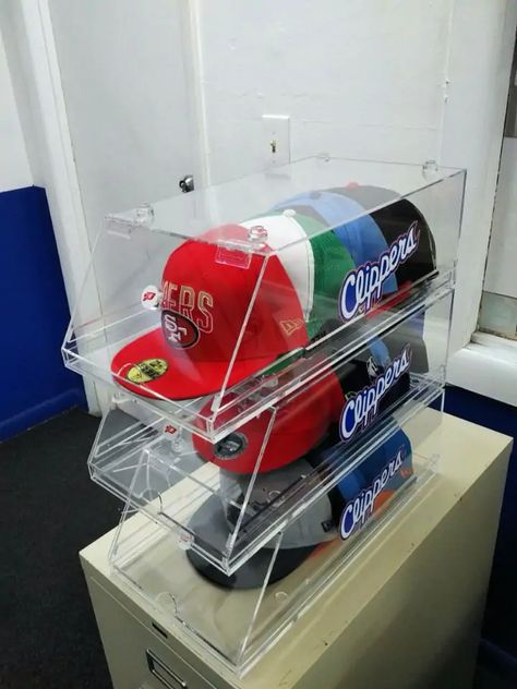 Hat Storage Box Baseball Hat Storage, Hat Rack Ideas, Baseball Hat Racks, Baseball Caps Storage, Diy Hat Rack, Cap Rack, Cap Organizer, Wall Hats, Cap Display