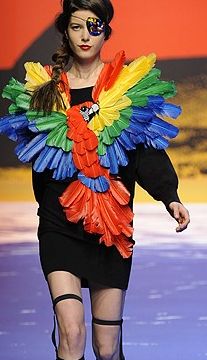 parrot dress-2 Parrot And Pirate Costume, Parrot Inspired Fashion, Basic Halloween Costume Ideas, Womens Pirate Costume, Basic Halloween Costume, Parrot Dress, Basic Halloween Costumes, Female Pirate, Random Clothing