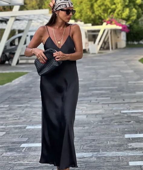 Black Outfit Summer Party, End Of Summer Outfits 2024, Black Dress Beach Outfit, Black Slip Dress Outfit Formal, Black Dress Outfit Summer, Summer Black Dress Outfit, Black Outfit Summer, Black Summer Outfits, Fashion Fails