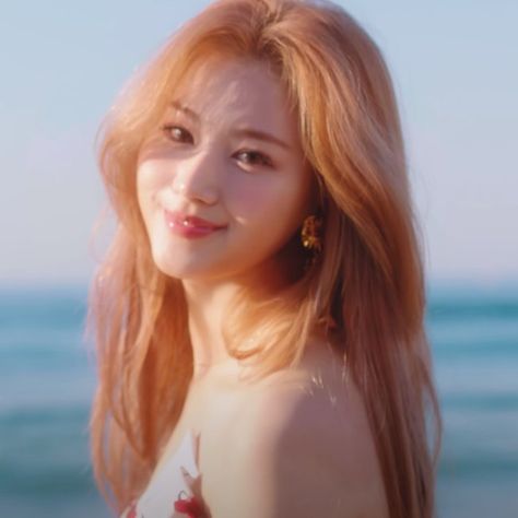 Sana Alcohol Free, Taste Of Love, Sana Icon, Orange Icons:), Bleach Characters, Hair Icon, Shy Girls, Twice Kpop, Minatozaki Sana