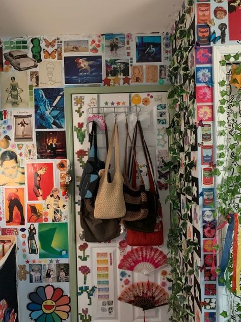 Colorful Bedroom Maximalist, Colourful Room Aesthetic, Hippie Rooms, Weirdcore Room, Artsy Room, Artsy Bedroom, Maximalist Room, Room Vibes, Retro Bedrooms