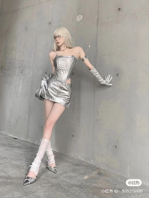 Y2k Silver Outfits, Imvu Y2k, Futuristic Outfits, Amazing Saturday, Silver Outfits, Ny Outfits, Preformance Outfits, Classy Dress Outfits, Futuristic Fashion