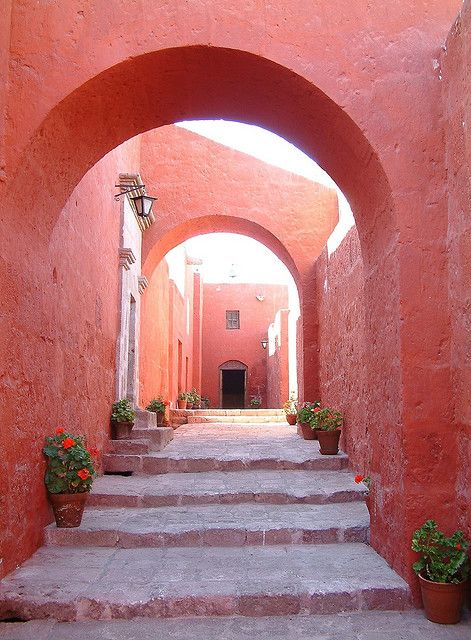 #coral #red Color Malibu. Ron de coco Malibu Santa Caterina Monastry in Peru www.facebook.com/malibuespana Coral Pantone, Marsala Color, Peach Aesthetic, Live Coral, Retro Interior, Pink Interior, Color Of The Year, Pantone Color, Coral Color