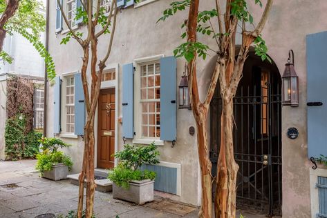 Pure Patina Blue Paint Palette, Light Blue Houses, Exterior Paint Color Combinations, Best Exterior House Paint, Stucco Colors, Red Shutters, Best Exterior Paint, Stucco Exterior, Downtown Charleston