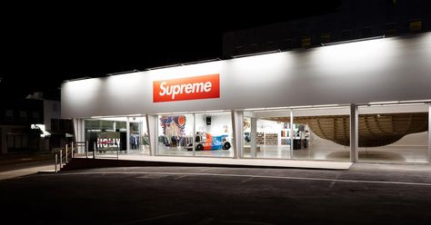 Clothing brand Supreme has reopened a new fashion and skateboarding destination within its Los Angeles store designed by Brinkworth. Supreme Store, Steel Trusses, Paris Store, London Interior, Tower Records, Sunset Boulevard, Skateboard Design, Polished Concrete, White Backdrop