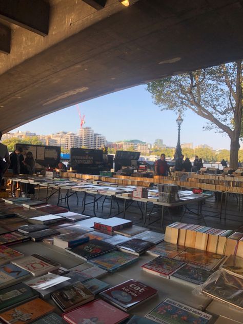 #london #southbank #books #reading #market South Bank London, South London Aesthetic, London Southbank, Southbank London, Aesthetic London, London Vibes, London Dreams, London Boy, London Aesthetic