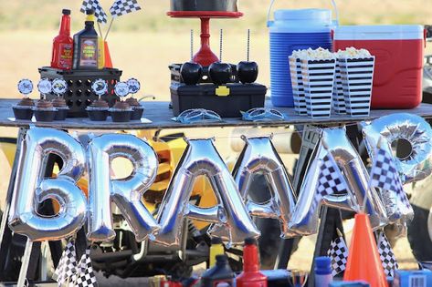 Bike Party Ideas, Dirt Bike Party Ideas, Dirtbike Birthday Party, Dirt Bike Birthday Party, Motocross Birthday Party, Bike Birthday Party, Bike Birthday Parties, Dirt Bike Party, Bike Party