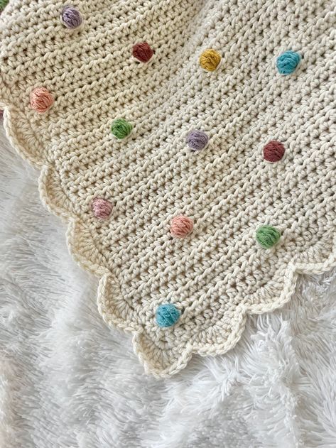 Create the Bulky Georgie Blanket with our crochet pattern, an ideal heirloom gift for your little one. This cozy design is perfect for snuggling and will be cherished for years. Check out our variety of free and paid crochet patterns for more inspiration!. #Amigurumi_Patterns #Pastel_Crochet_Blanket #Crochet_Blanket_For_Kids #Crochet_Projects_Baby Bobble Afghan Patterns, New Mom Crochet Ideas, How To Crochet Baby Blanket, Nursery Crochet Ideas, Baby Crochet Blanket Patterns Free, Crochet Blanket Patterns Baby, Crochet Blanket Kids, Baby Crochet Gifts, Kids Crochet Blanket