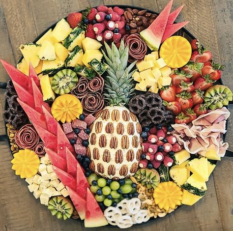 2023 Charcuterie Board Ideas, Charcutier Board Ideas Christmas, Mango Charcuterie Board, Hawaii Charcuterie Board, Sunshine Charcuterie Board, Pineapple Charcuterie Board, Pool Charcuterie Board, Chartreuse Board Ideas, Hawaiian Charcuterie Board Ideas