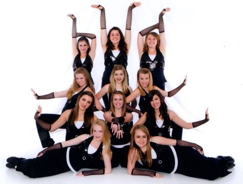 group Dance Team Photos, Poses Group, Ballroom Dance Photography, Dancing Poses, Dance Pose, Dance Picture Poses, Dance Group, Drill Team, Dance Photo